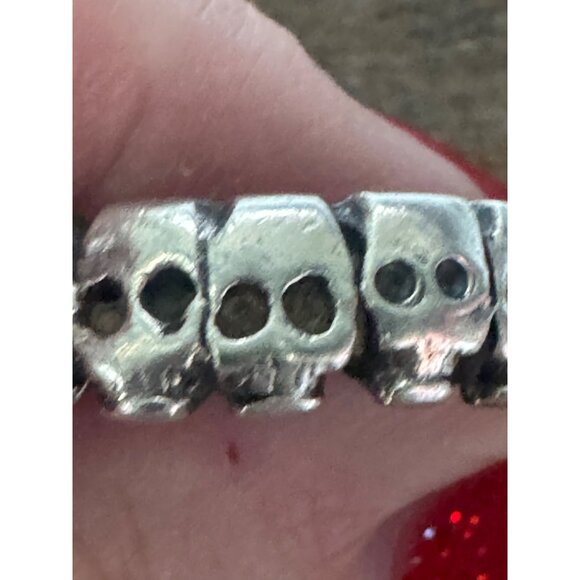 Sterling Silver Skull Design Ring For Men & Women - Unique Gothic Style Band - Picture 5 of 5